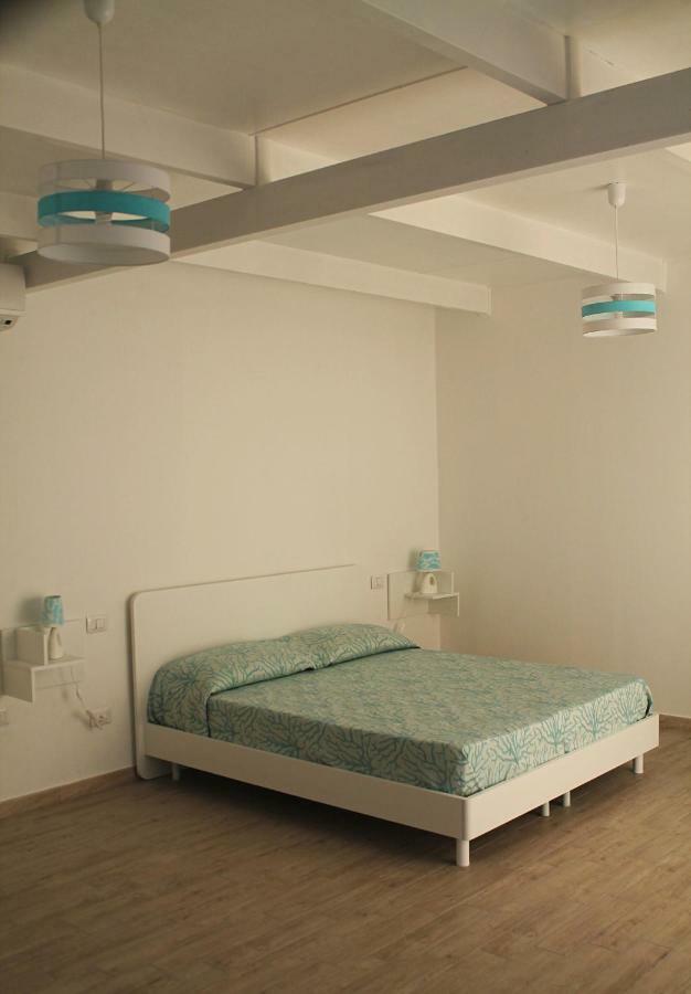 B&B Le Tre Spiagge Calasetta Exterior foto